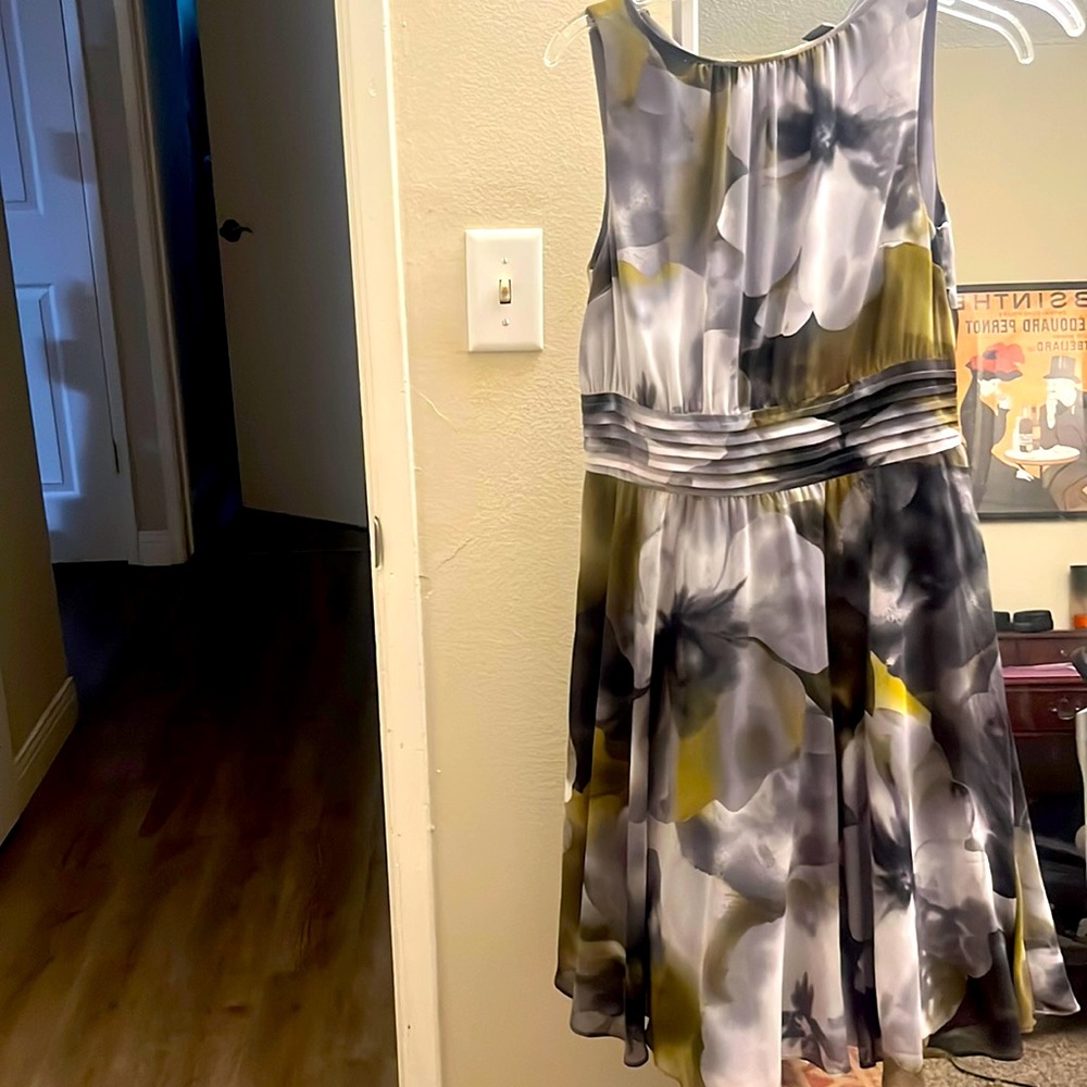 Ann Taylor green flowy dress